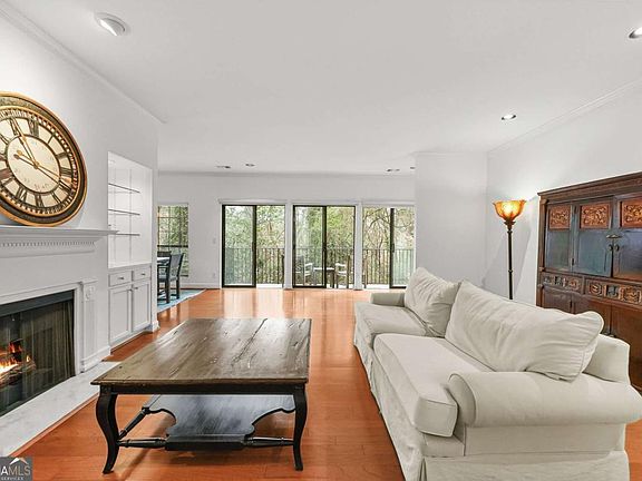 2nd image of 3071 Lenox Rd NE APT 11