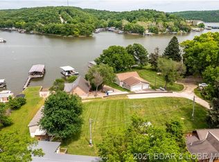 111 Purple Finch Rd, Sunrise Beach, MO 65079