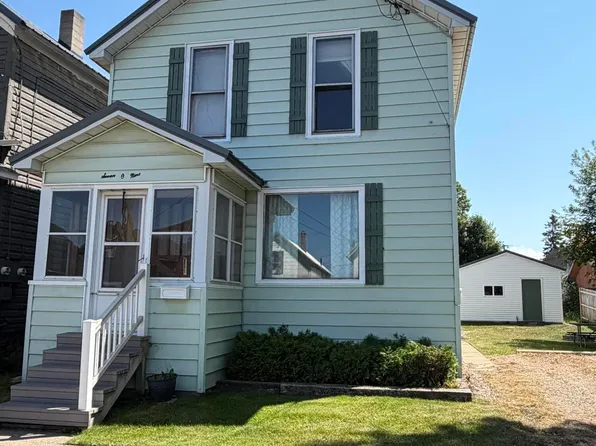 709 Court St, Sault Sainte Marie, MI 49783