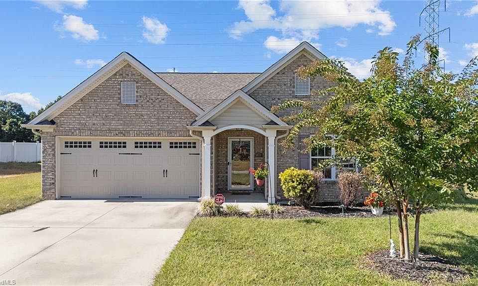 1st image of 171 Bald Cypress Dr