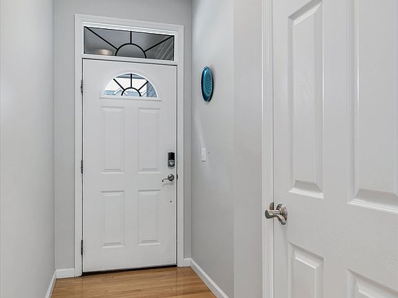 3rd image of 8018 Presidio Ct
