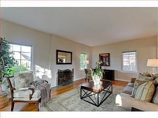 4th image of 1550 Mariposa Ave