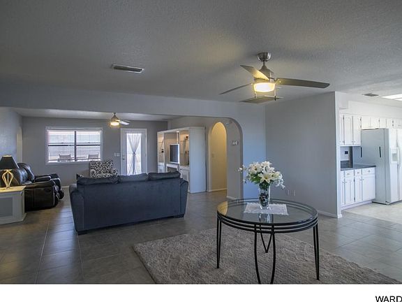 4th image of 1710 Emerald Dr