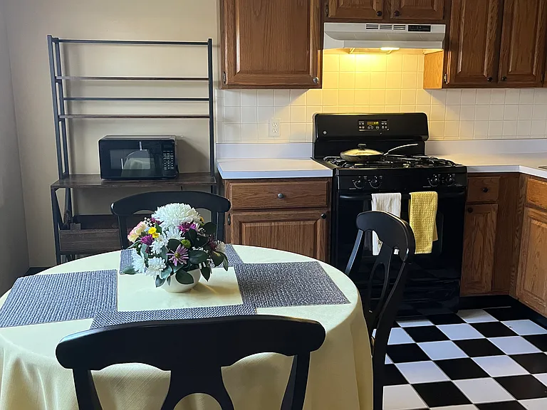 25 Farrwood Ave #4 — Photo 7
