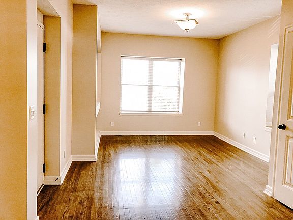 4th image of 3007 Jackson St #201-B1100