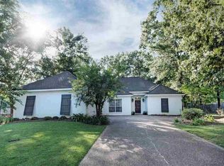399 Pinewood Ln, Ridgeland, MS 39157