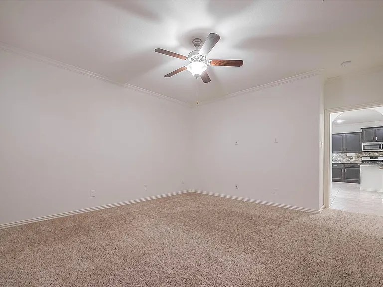 2261 Oak Circle Dr N — Photo 26