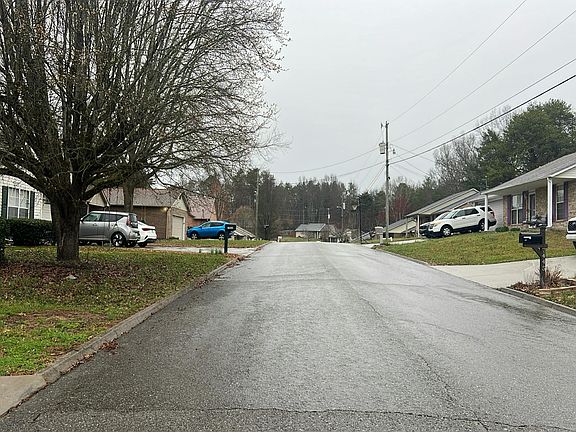 4th image of 7444 Lyle Bend Ln