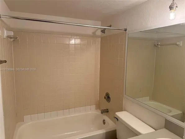 9944 Nob Hill Ct, Fort Lauderdale, FL 33351