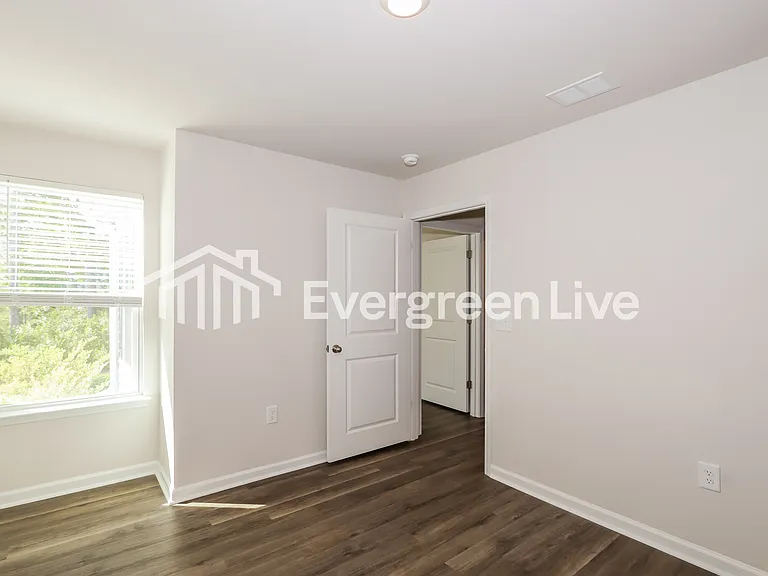 2228 Courtina Way — Photo 14