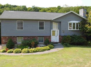 17 Riverdale Dr, Wingdale, NY 12594