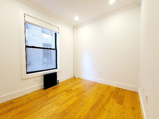 4th image of 409 E 84th St APT 11