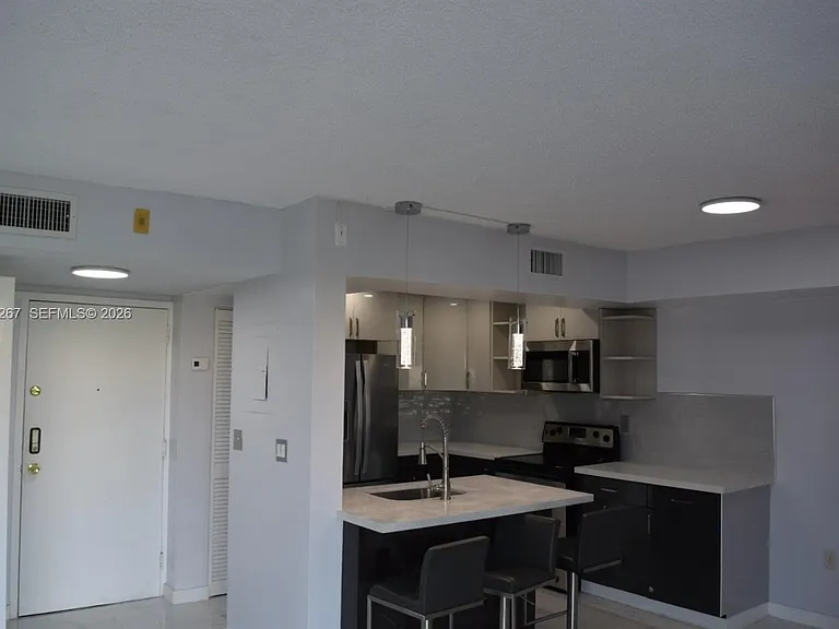 2075 SW 122nd Ave #415 — Photo 15
