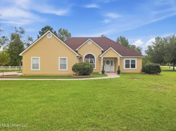 3253 Cypress Creek Dr, Diberville, MS 39540