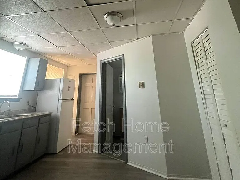 618 E King St #3 — Photo 7