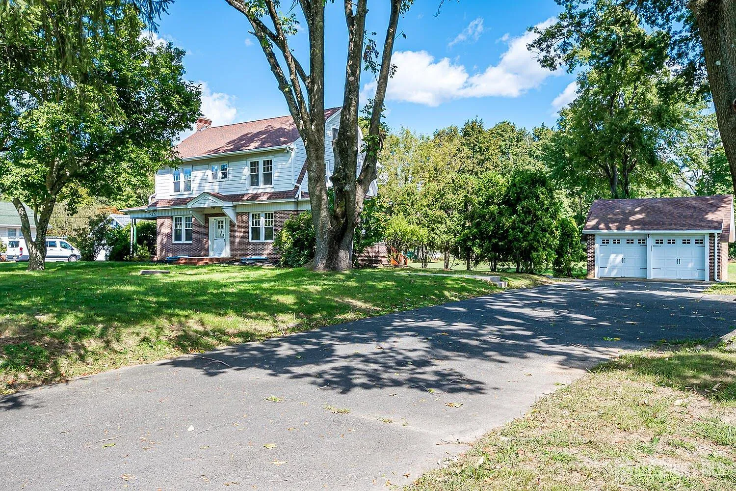 8 bed, 3.0 bath, $6,800 — Photo 1