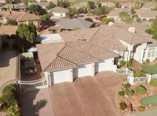 1112 W Los Altos Cir, Washington, UT 84780