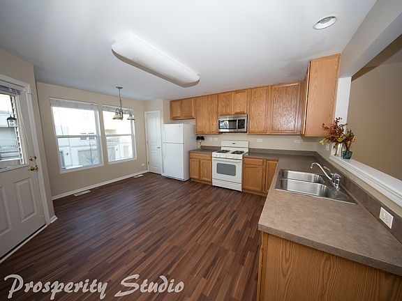 2nd image of 465 Conservatory Ln #465