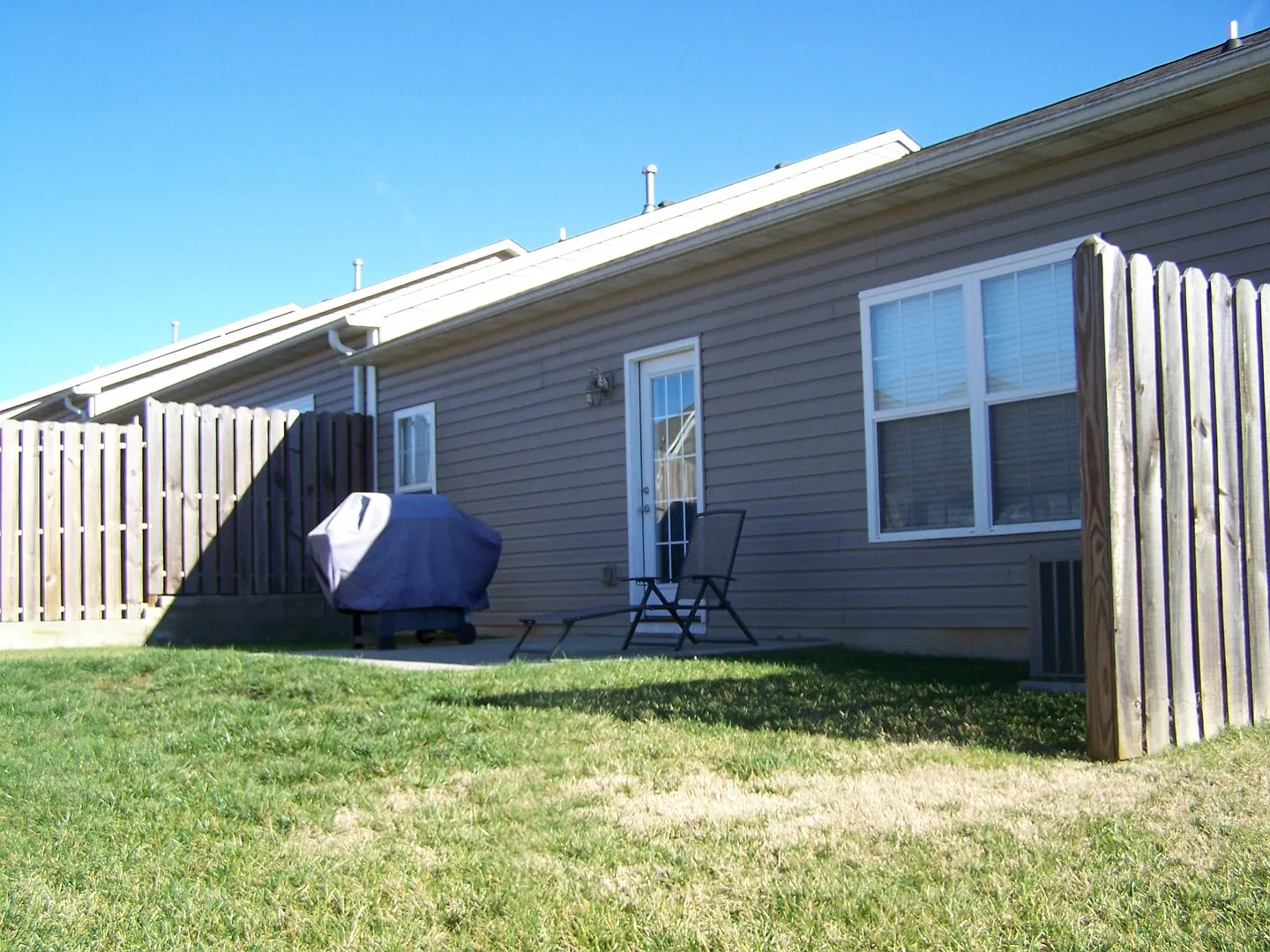 3 bed, 2 bath, 2 car garage, ranch style townhouse in N. Knoxville — Photo 2