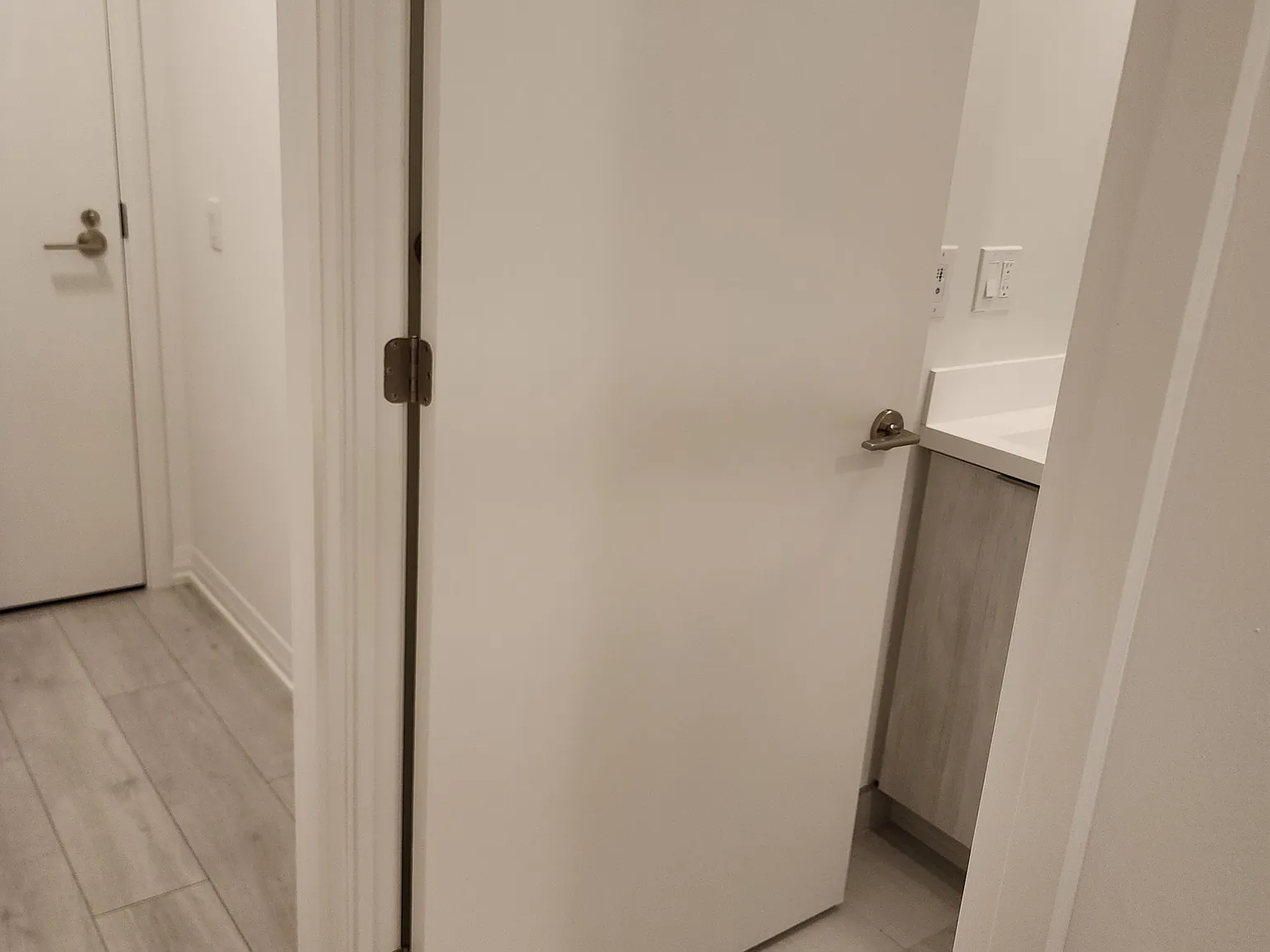 Studio, $2,050 — Photo 2