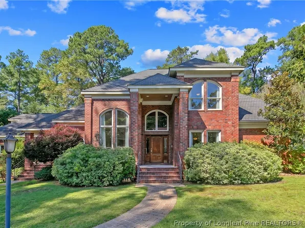 318 Springbrook Pl, Fayetteville, NC 28305