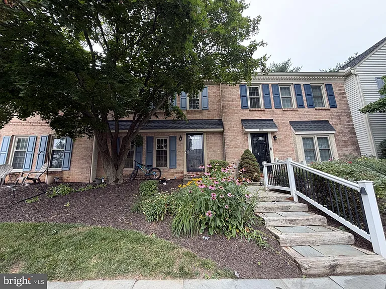 705 Shippen Dr #705 — Photo 2