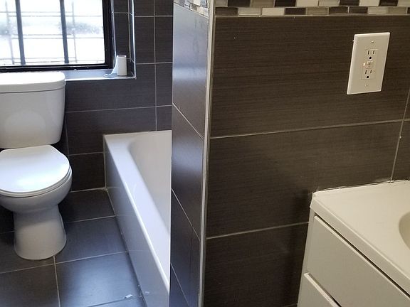 4th image of 2752 Bronx Park E APT B1