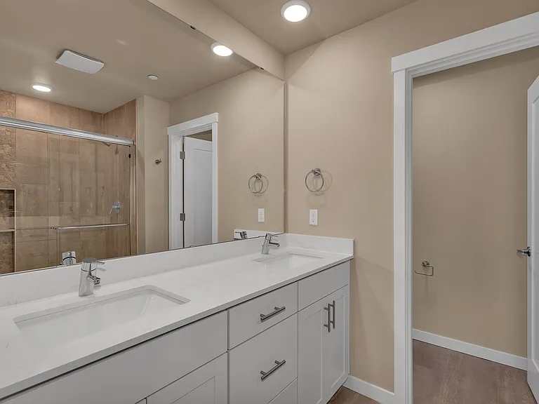 15423 Admiralty Way #E3 — Photo 19