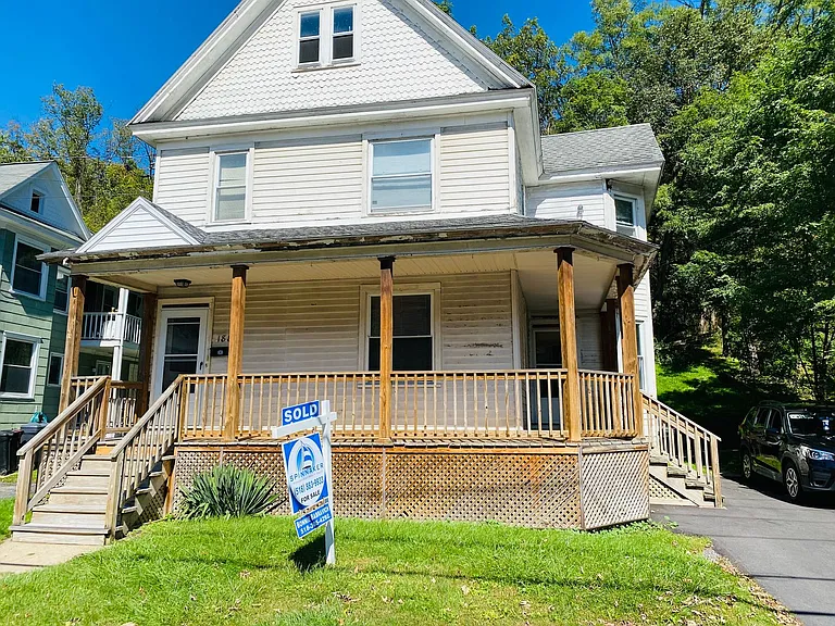 188 Florida Ave — Photo 1