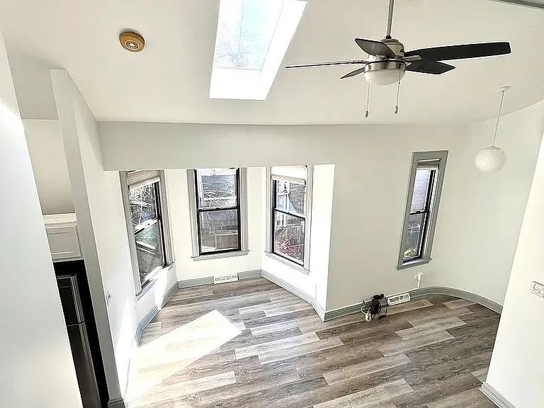 1416 Sheffield St — Photo 5