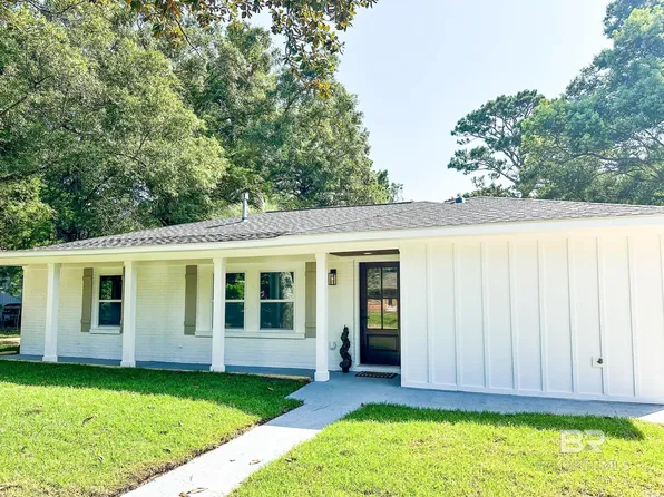 408 Powell Ln, Saraland, AL 36571