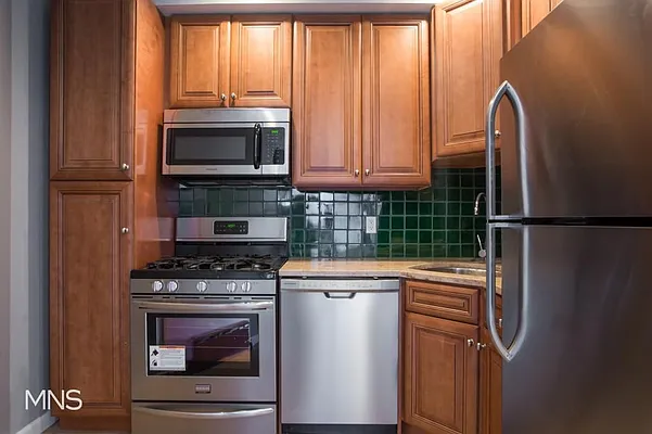 Rented by MNS Marketing | media 27