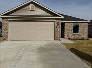 2517 E Fox Meadow St, Siloam Springs, AR 72761