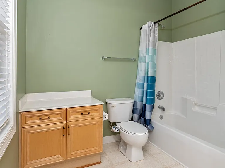 11415 Fountaingrove Dr — Photo 34