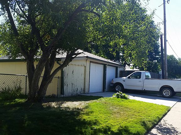 4th image of 901 S Canosa Ct