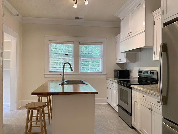 5th image of 206 W Main St #B