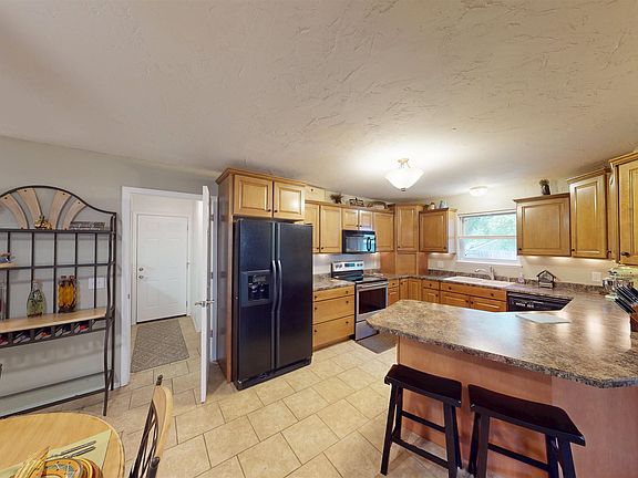5th image of 3110 Robin Ridge Rd