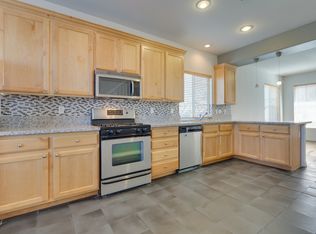 6102 Wild Waters Ave, Las Vegas, NV 89139
