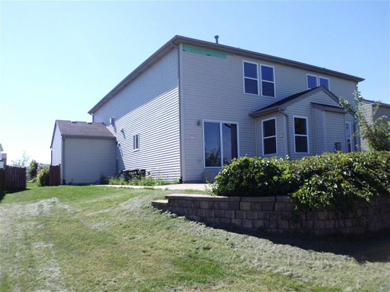 2nd image of 3134 Fairfield Way