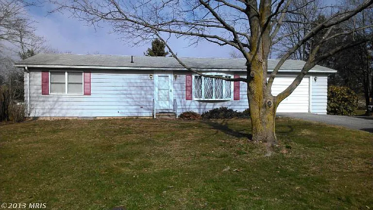 375 Valley Dr photo 1