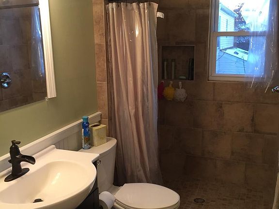 Main bathroom