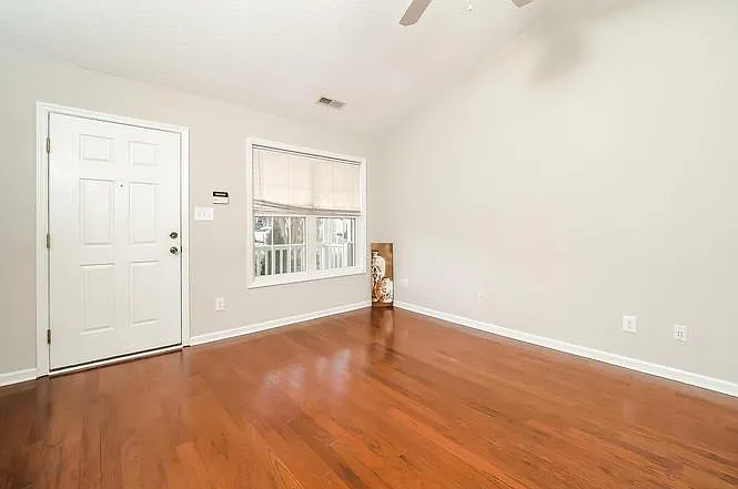 5117 Parkerwood Dr — Photo 7