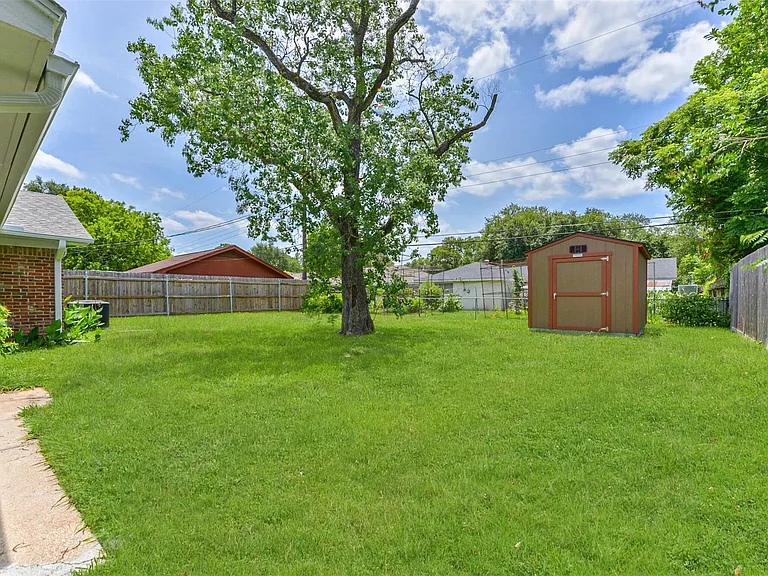 9631 Bundy Ln — Photo 33