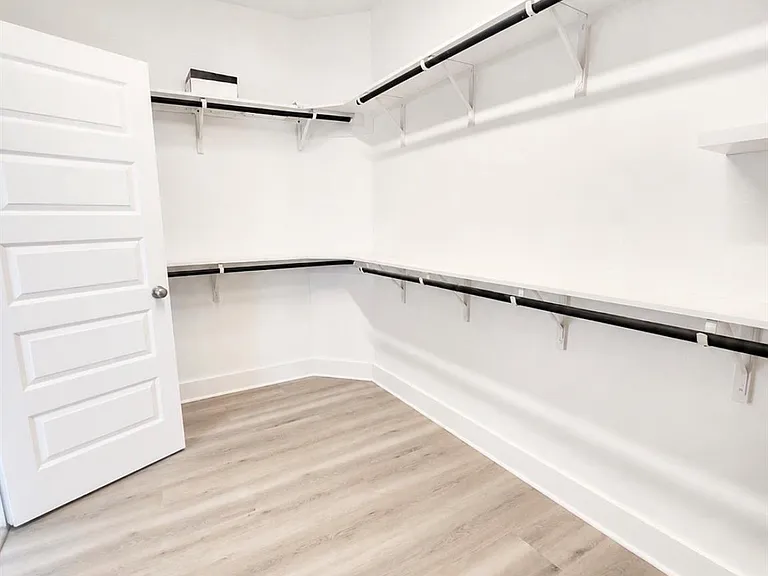 16722 Echo Heights Dr — Photo 15