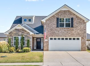 154 Edgefield Ct, Pleasant View, TN 37146