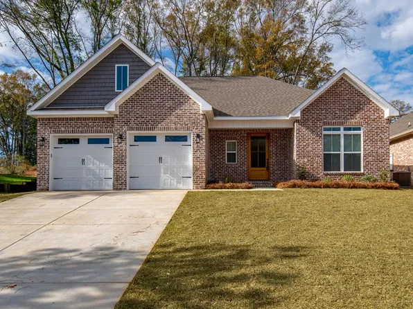 104 Georgetown Ave, Enterprise, AL 36330