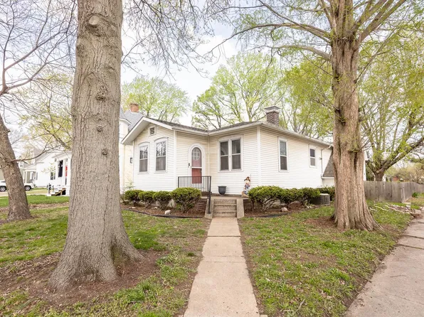 3 W Poplar St, Mascoutah, IL 62258