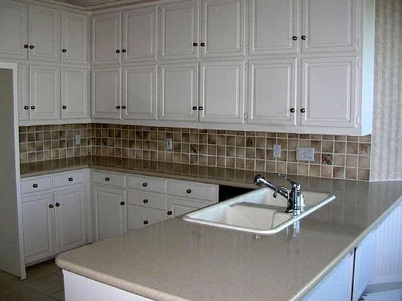 4th image of 1500 Riverview Dr
