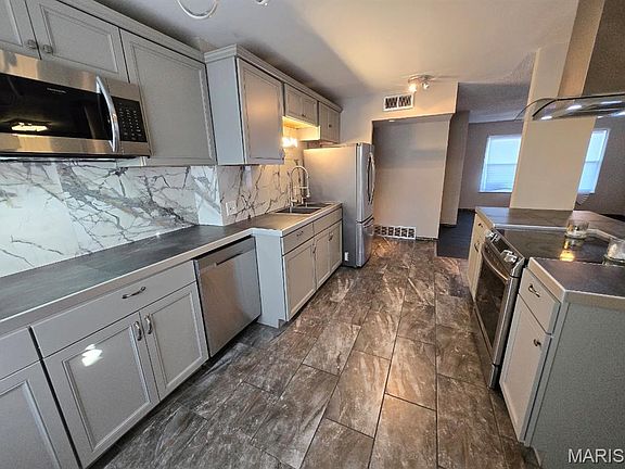 2nd image of 2536 Pershall Rd