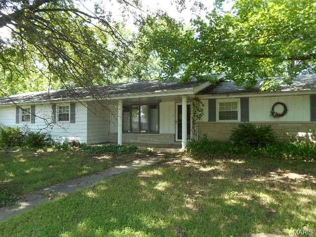 1st image of 3 Black Oak Dr
